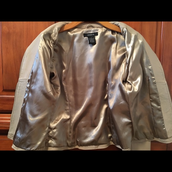Arden B. Ladies Leather Beige Jacket - Picture 6 of 8